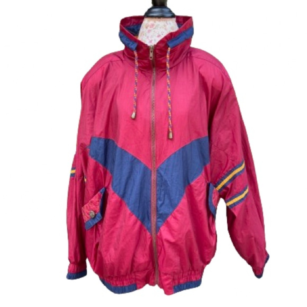 Rivers Edge windbreaker with shoulder pads